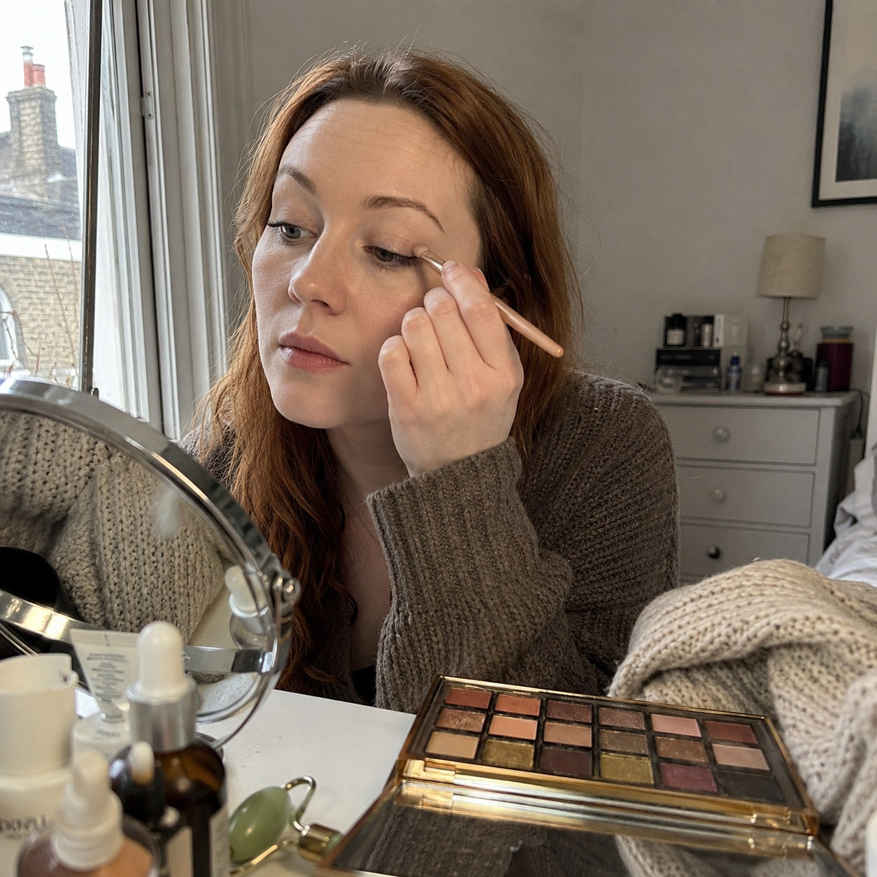 UK flat vanity scene using rose shimmer and matte eyeshadow textures